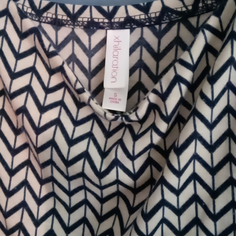 Pattern Dress - Picture 3 of 3